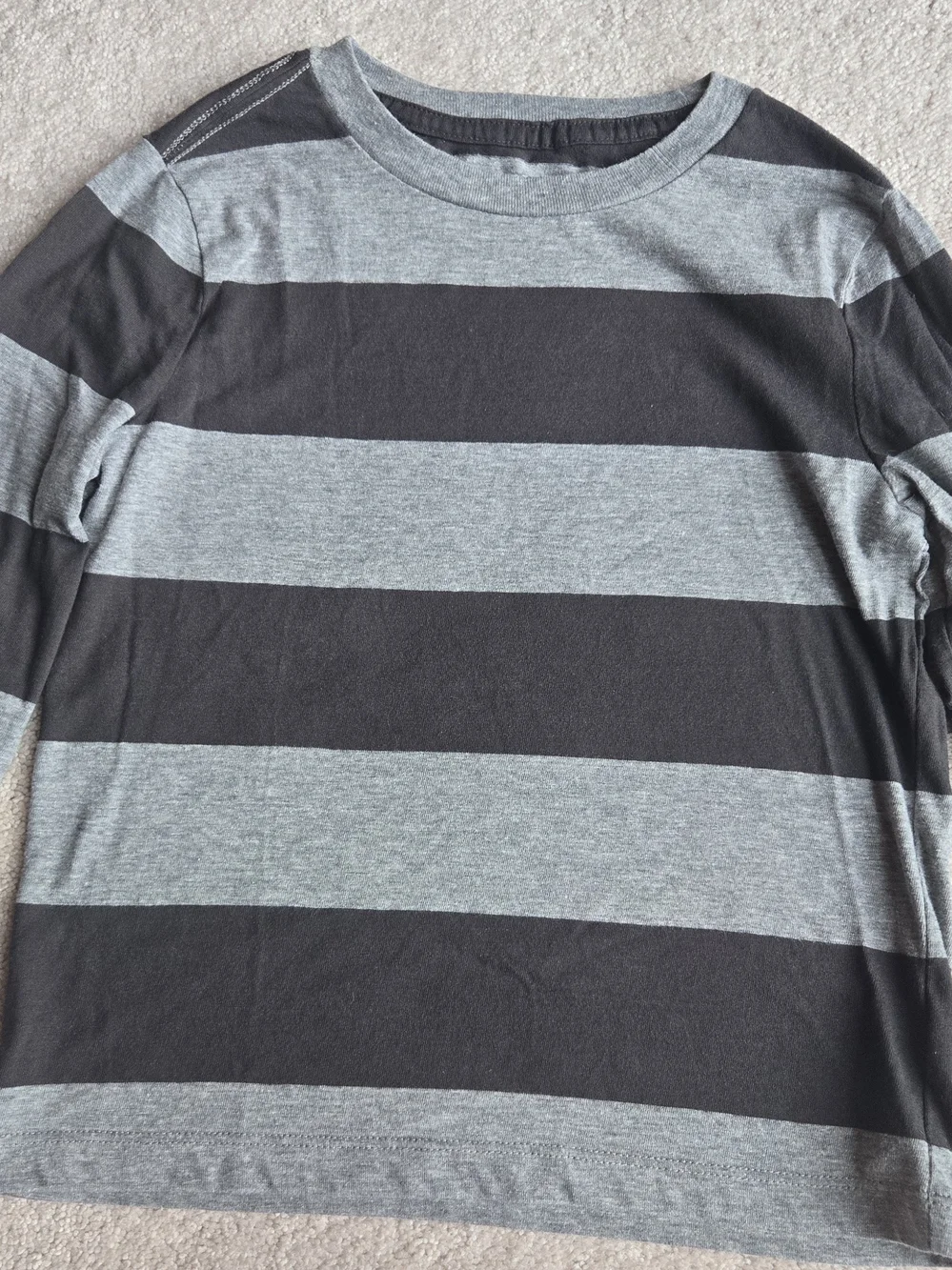 Old Navy Gray and Black Striped Long-Sleeve Tee